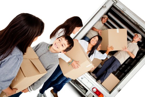 Mobile self storage unit delivered to a Wimbledon home for easy packing